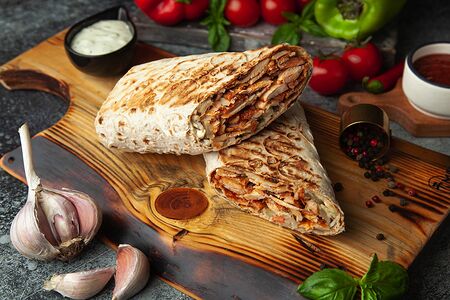 Шаурма в армянском лаваше