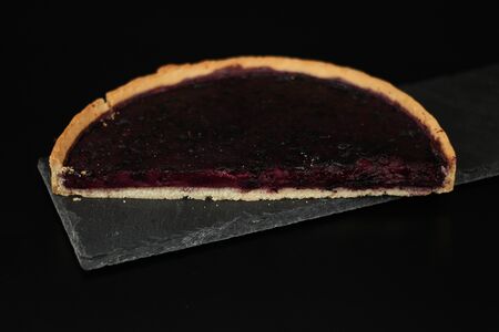 Киш черничный (половинка)