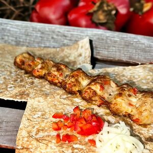 Люля куриная с сыром и болгарским перцем в лаваше