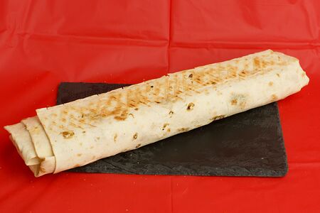 Шаурма в белом лаваше (стандартная)