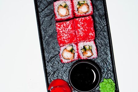 Калифорния с креветкой темпура