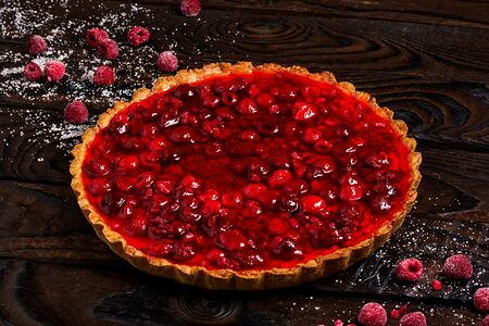 Итальянский пирог Кростата с малиной