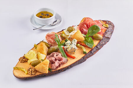 Антипасти на компанию