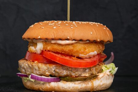 Бургер с цыпленком большой