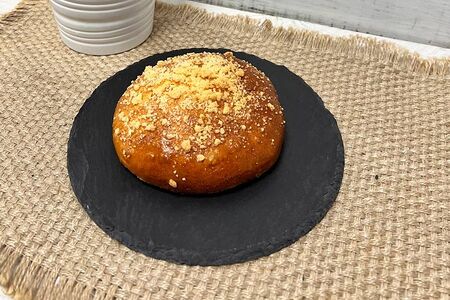 Пирожок с вишней