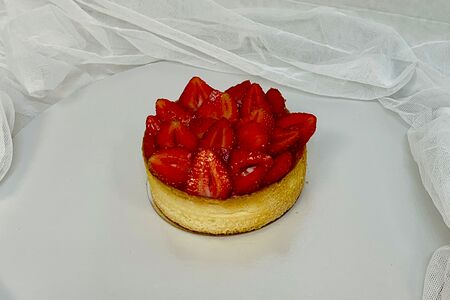 Тарталетка с клубникой