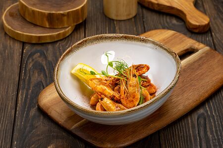 Тигровая креветка в остром соусе