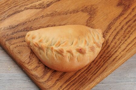 Пирожки печеные с луком и яйцом