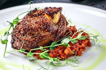 Мини-рулька с тушеной капустой