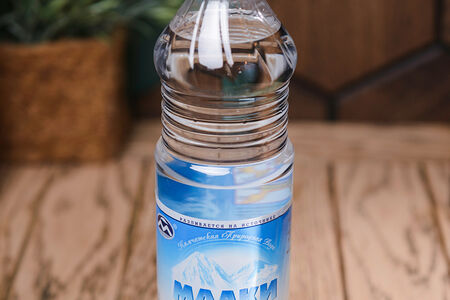 Малки без газа