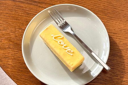 Муссовое пирожное лимон-малина