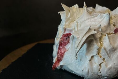 Меренга с клюквой