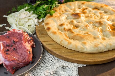 Пирог с говядиной и капустой