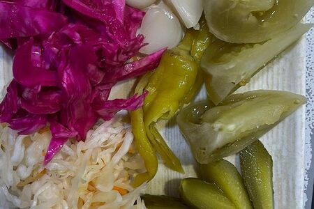 Букет из маринованных овощей