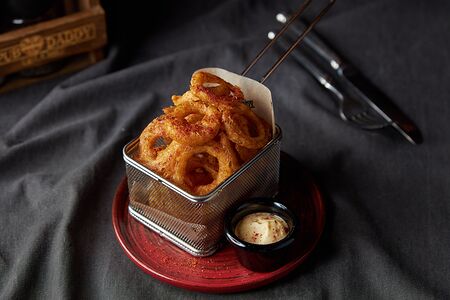 Луковые кольца в кляре