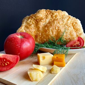 Чебурек Сыр с помидором и укропом