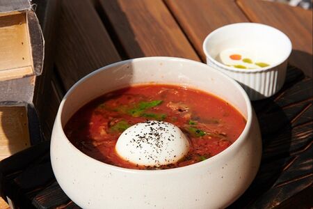 Томатный суп из бычьих хвостов