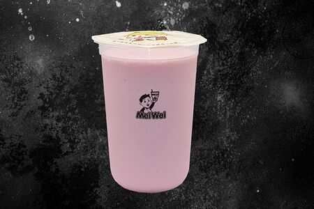 Молочный коктейль клубничный