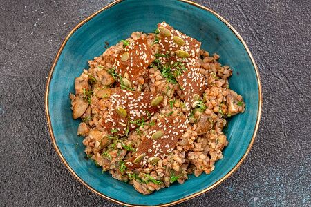 Гречка с луком и грибами