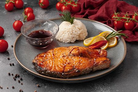 Стейк семги на мангале