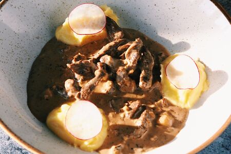 Бефстроганов