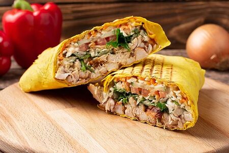 Шаурма в сырном лаваше (стандартная)