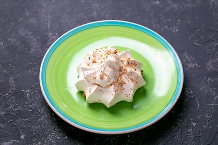 Ореховая меренга