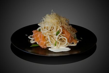 Спагетти с лососем