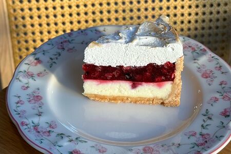 Чизкейк Брусничный