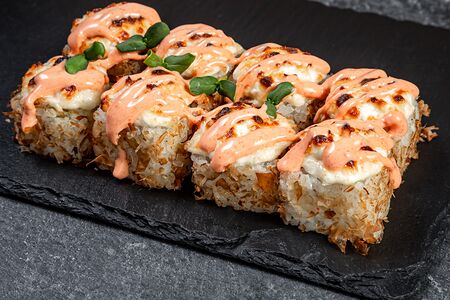 Запечённый с креветкой и авокадо