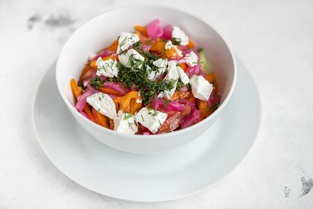 Овощной салат с сыром