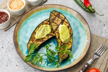 Баклажан гриль с чесночным маслом