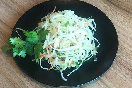 Салат из свежей капусты и моркови