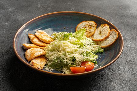 Цезарь с курицей