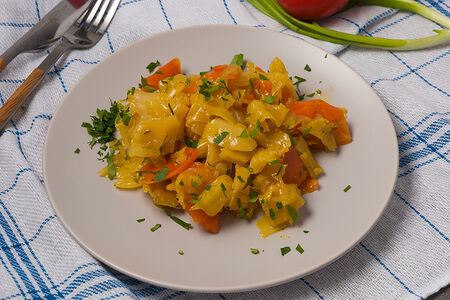 Капуста тушеная