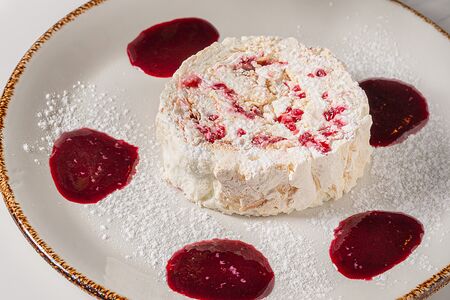 Меренговый рулет