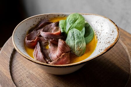 Суп-крем из батата с ростбифом