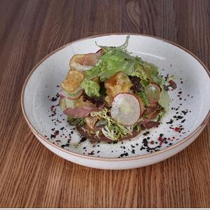 Салат с ростбифом