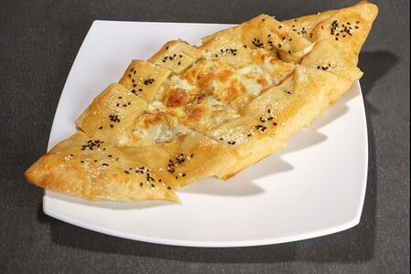 Пиде из говядины и сыра