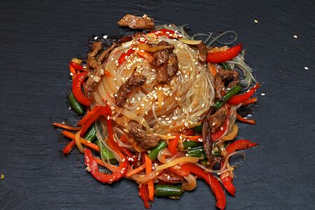 Фунчоза с говядиной