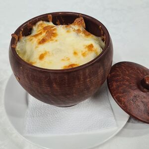 Жаркое из курицы в горшочке