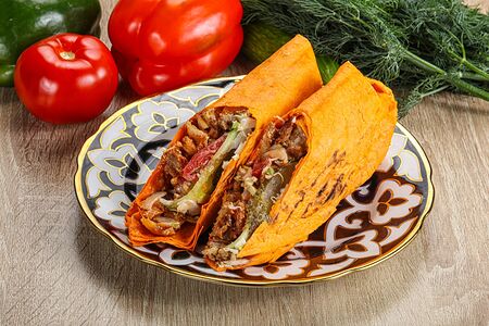 Шаурма в сырном лаваше