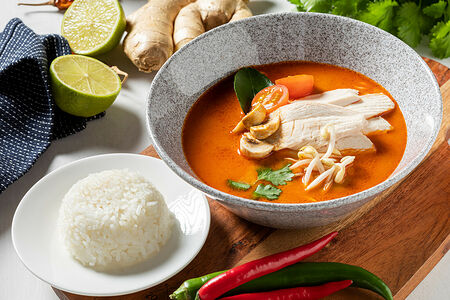 Том Ям с курицей