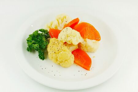 Капуста цветная с морковью