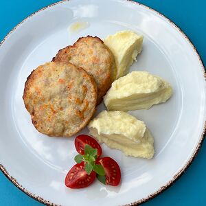 Куриные котлетки с гарниром на выбор