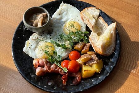 Сытный завтрак