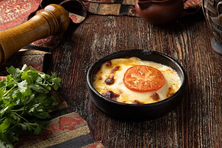 Сулугуни с томатами