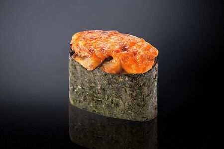 Запеченный гункан с угрем