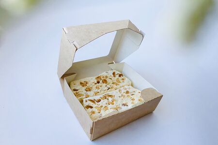 Нуга ореховая