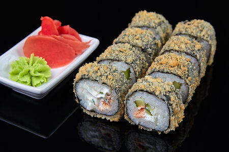 Ролл жареный Темпура с лососем